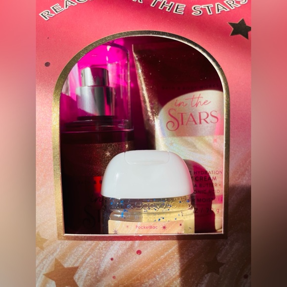 🌟🌸🌟 Bath & Body Works In The Stars mini gift set - Picture 2 of 3